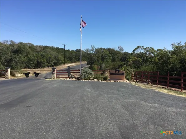 101 Stallion Estates Dr #1, Spring Branch, TX 78070