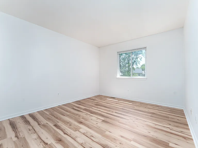 3172 Birchwood Ct — Photo 31