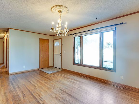 2nd image of 3542 S Bonn Ave