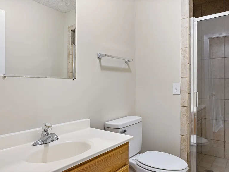 308 Gill St — Photo 7