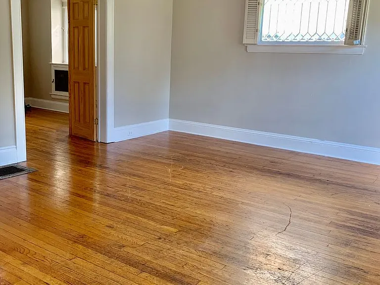 922 Westcott St — Photo 3
