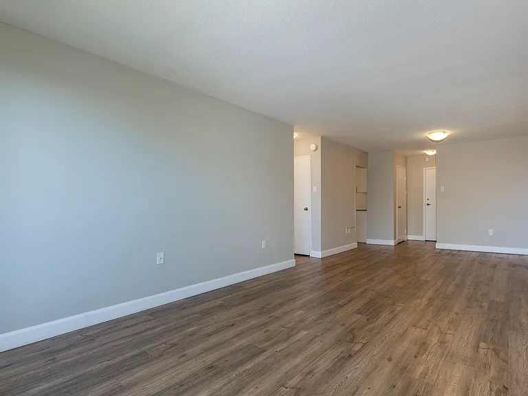 255 Capel St — Photo 11