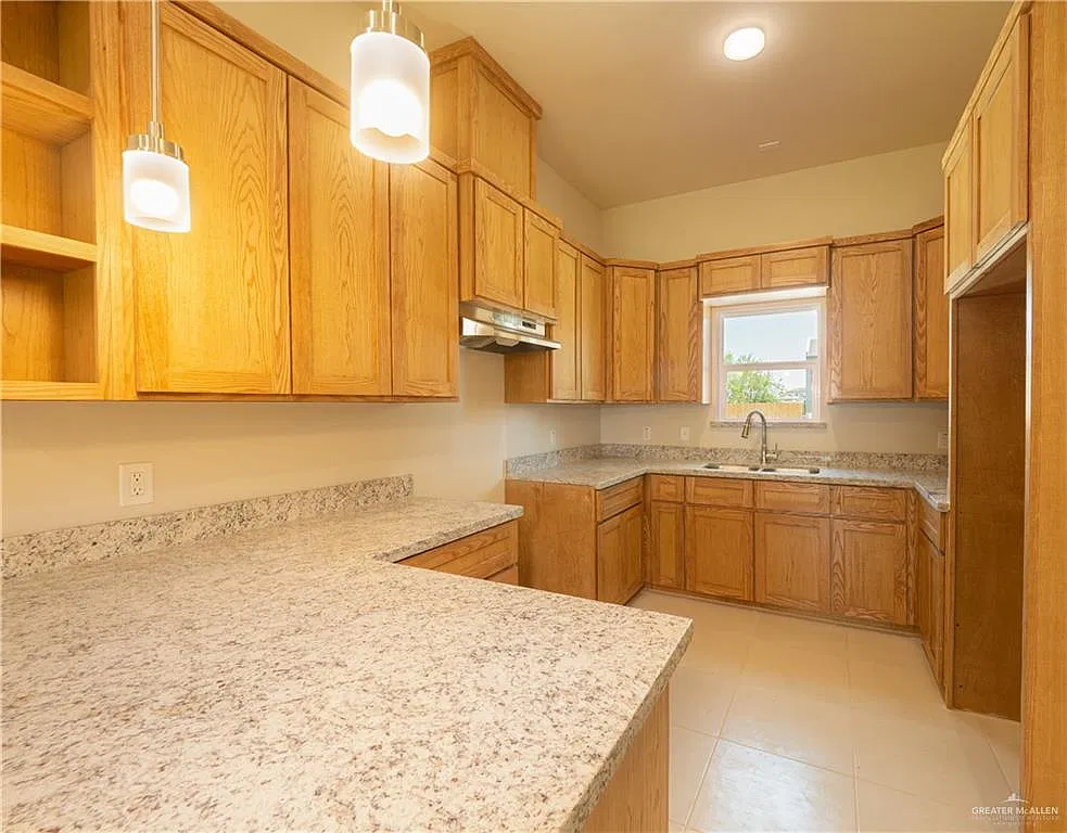 2 bed, 2.0 bath, 1245 sqft, $1,200 — Photo 4