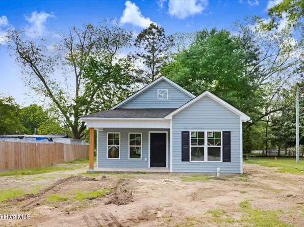 306 S Pender Street, Elm City, NC 27822