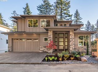 4428 SW Ormandy Way, Portland, OR 97221