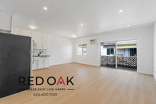 5632 Harold Way Photo 1
