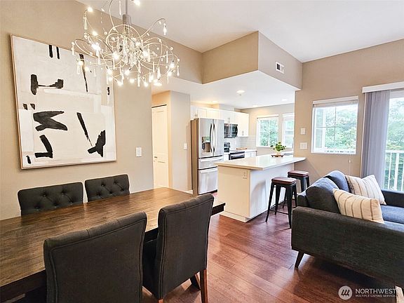 5th image of 2272 Newport Way NW #1-4