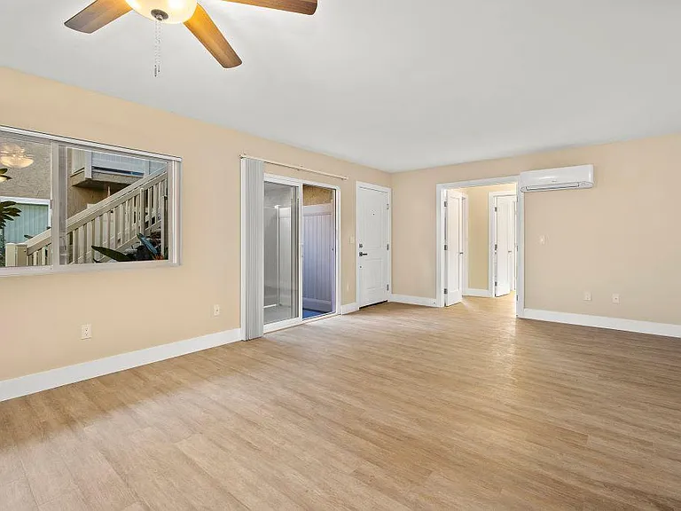 Casa De Marina Apartments — Photo 18