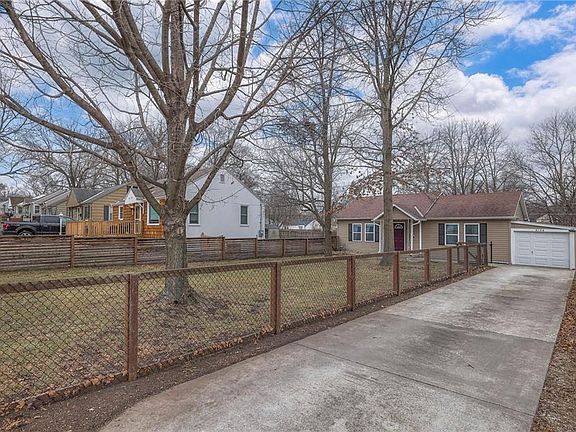 5th image of 8126 Belleview Ave
