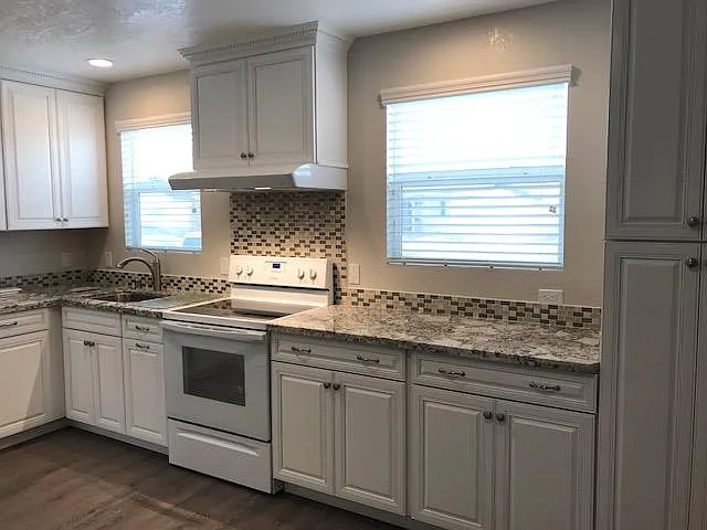 1340 Padre Ave — Photo 2