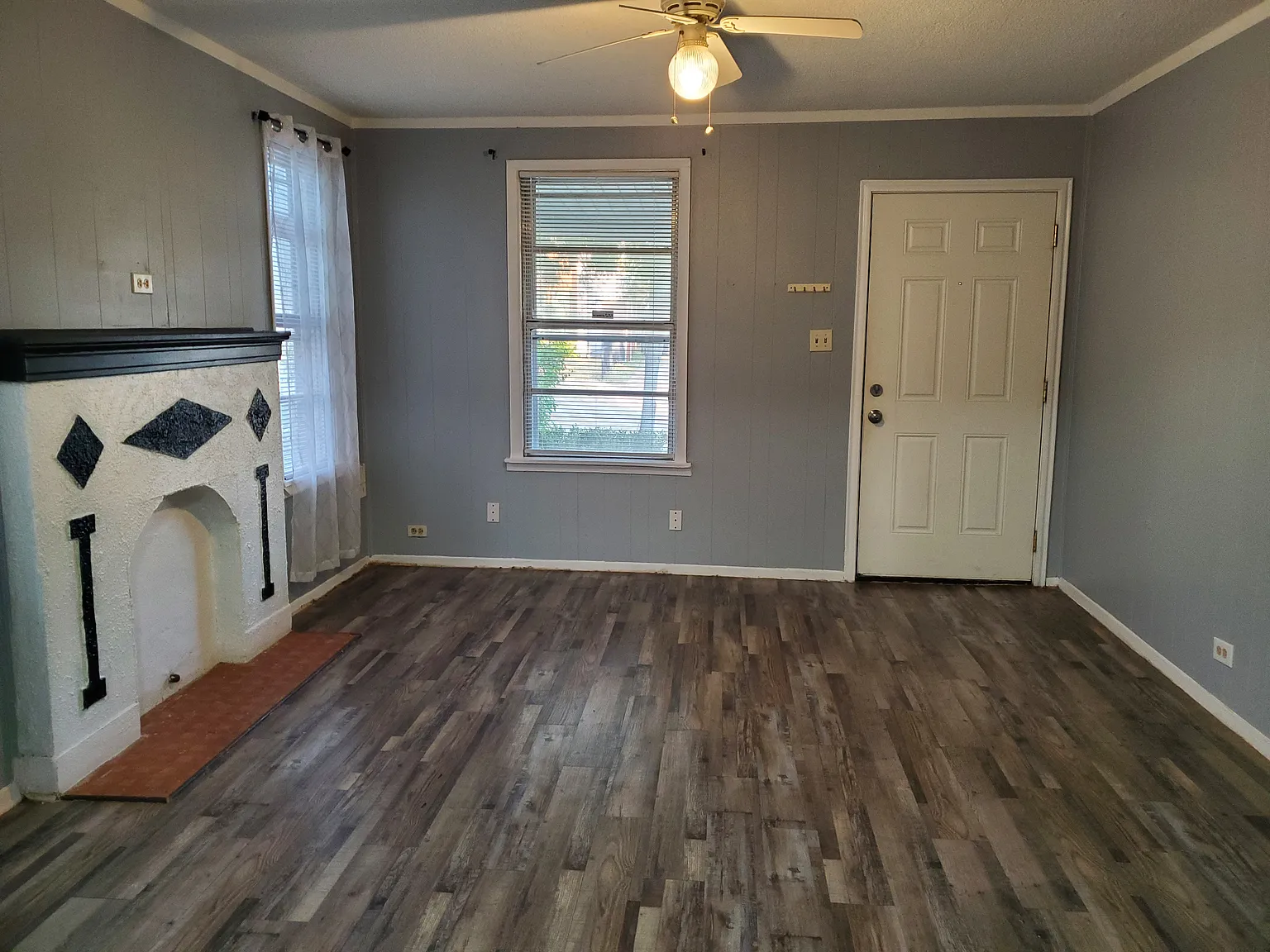2 bed, 861 sqft, $1,795 — Photo 2