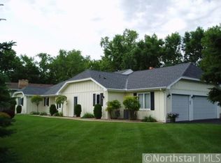 941 N Arm Dr, Mound, MN 55364
