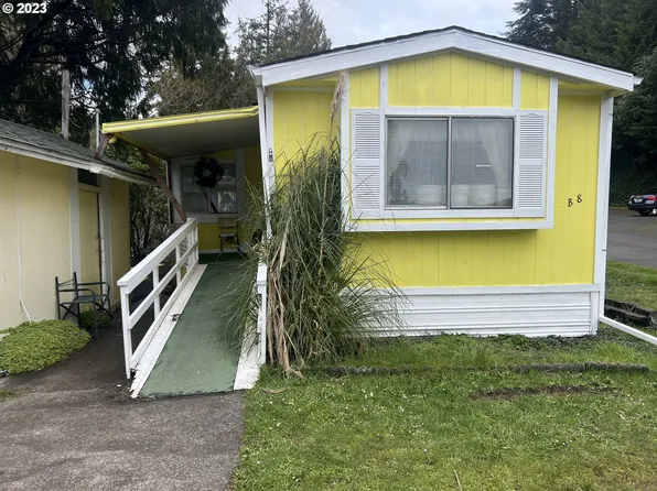 1050 N Cedar Point Rd Space B8, Coquille, OR 97423