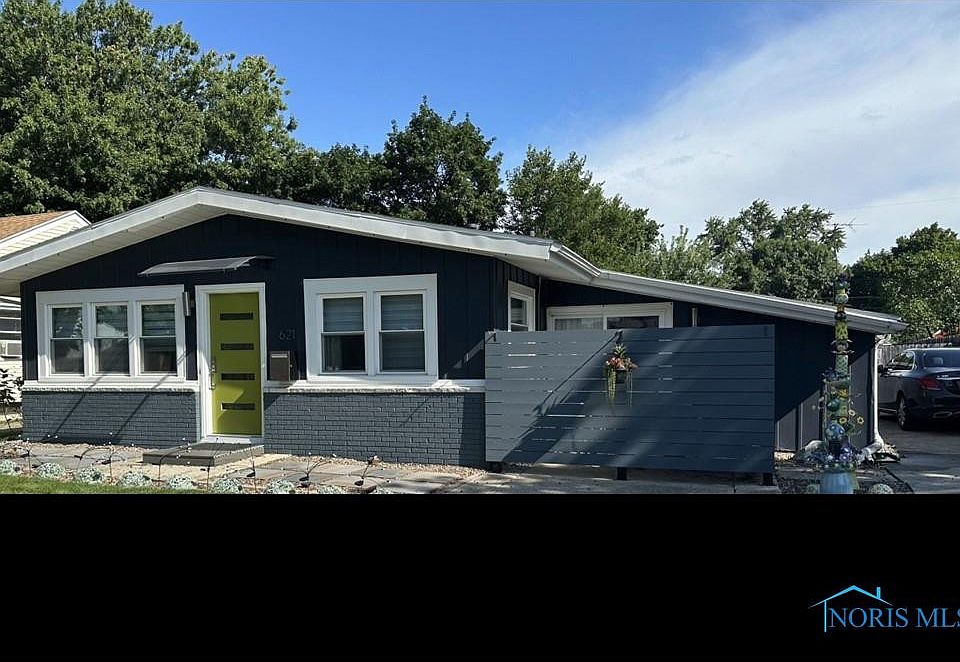 1st image of 621 Northfield Dr