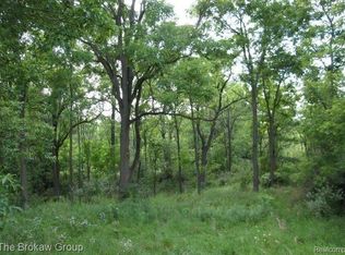 4226 Creeks Edge Dr, Metamora, MI 48455