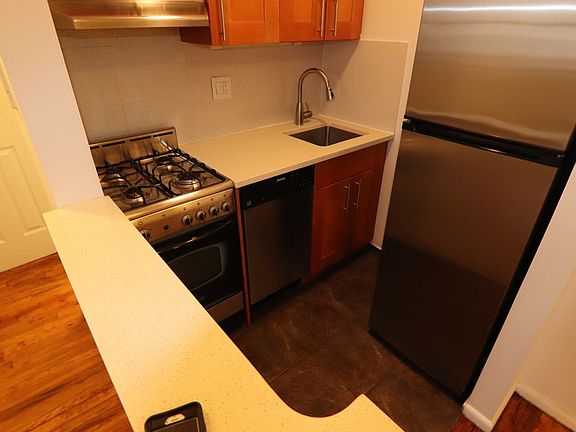 5th image of 229 E 29th St APT 2-E