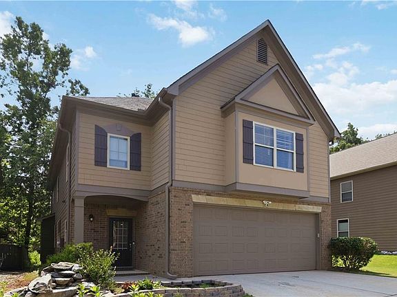 2nd image of 2618 Lake Manor Cir