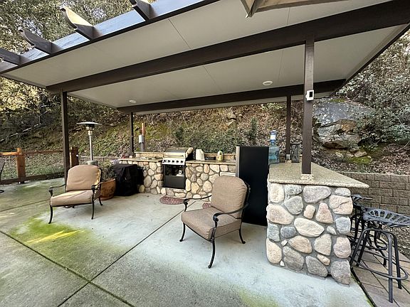 5th image of 42763 Hot Springs Drive