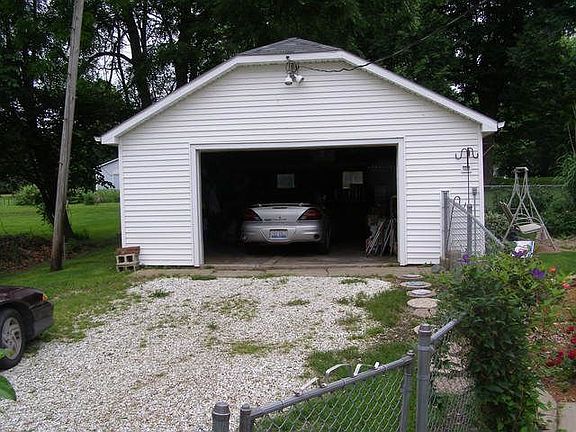 3rd image of 420 S 8th St
