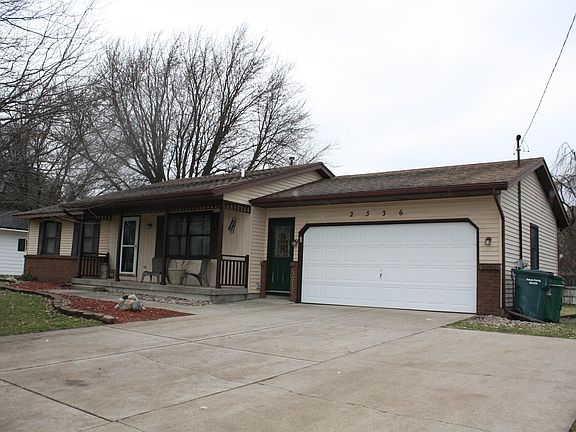 3rd image of 2536 112th Ave
