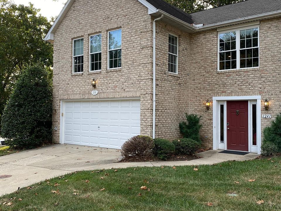 1st image of 1241 Chateau Green Ct