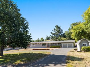 63 Queens Ln, Petaluma, CA