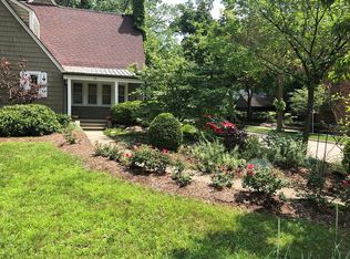 19 Oakdale Blvd, Pleasant Ridge, MI 48069