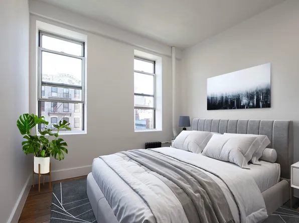 210 1st Avenue image 4 of 28