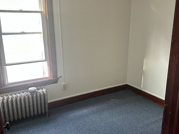 3rd image of 49 Marshall St Unit 2