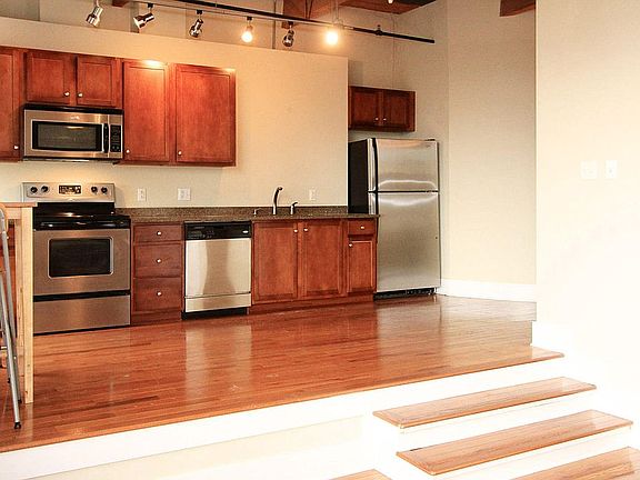 4th image of 1060 Worlds Fair Park Dr Unit 409