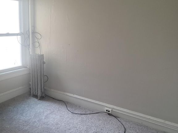 3rd image of 1408 Linden St