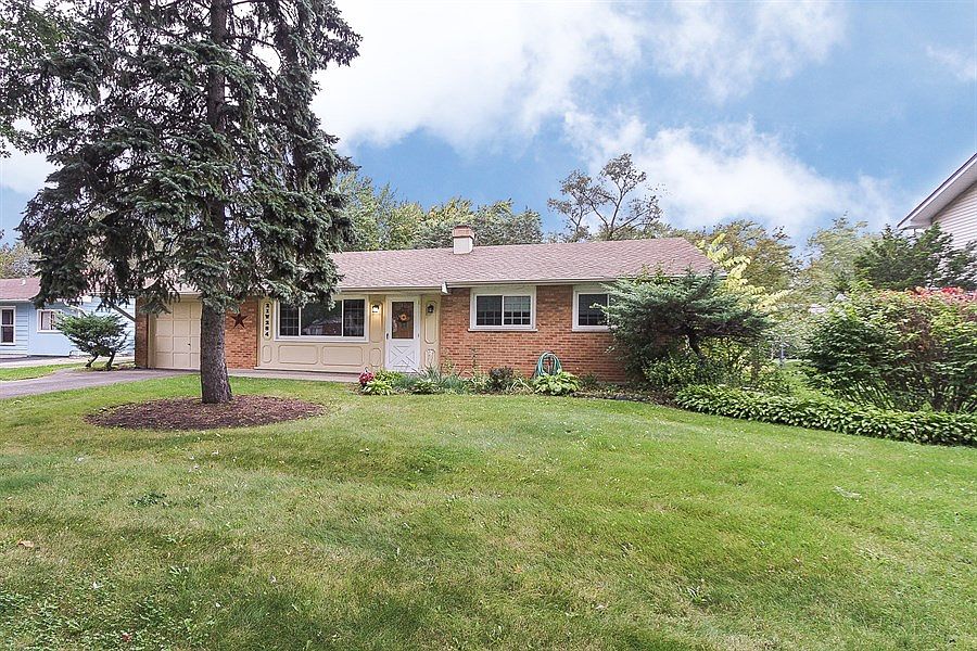 1st image of 21W284 Drury Ln