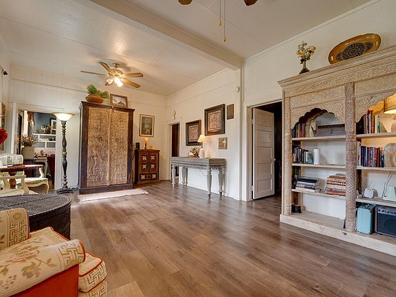 3rd image of 204 Brewster Ave
