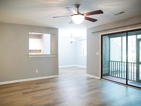 3rd image of 1125 Village Creek Ln APT 2