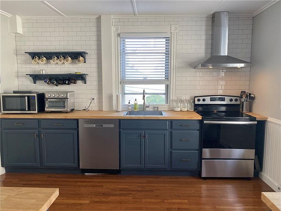1st image of 7 Pleasant St #2