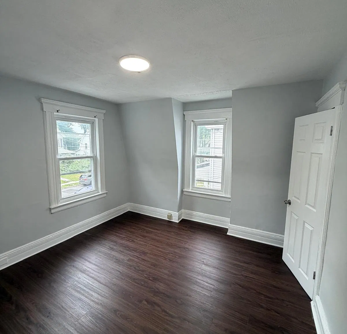 4 bed, $3,850 — Photo 1