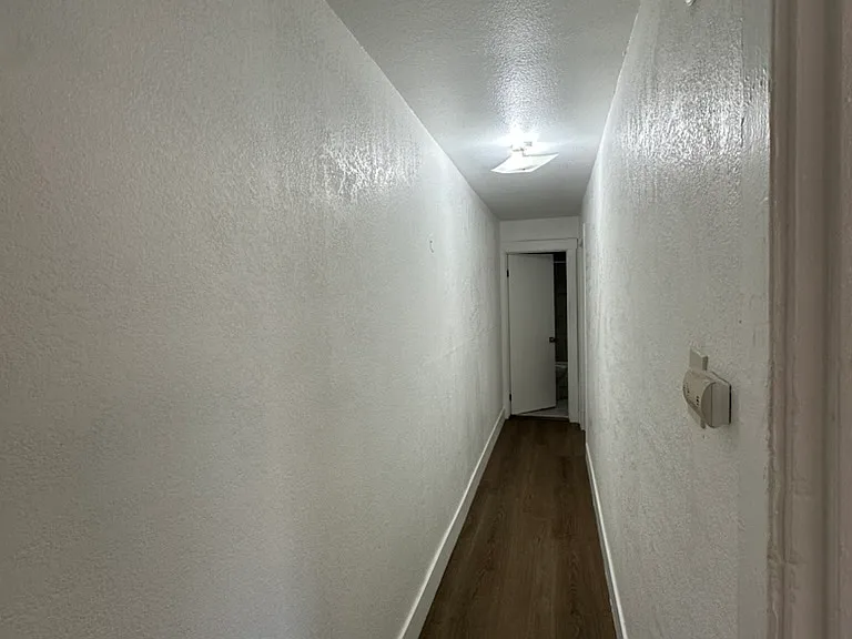 5504 S Van Ness Ave #5506 — Photo 8