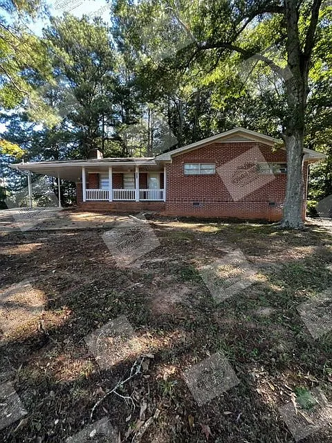 3 bed, 2.0 bath, 1418 sqft, $1,640 — Photo 1
