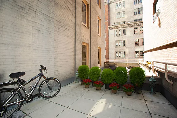 Sold by Keller Williams NYC | media 6