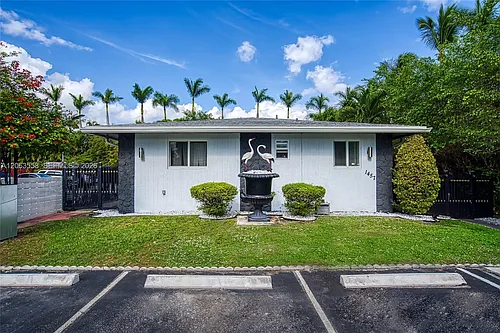 1457 Atlantic Shores Blvd #1 Photo 1