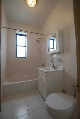 Rented by U2Apartment LLC | media 18