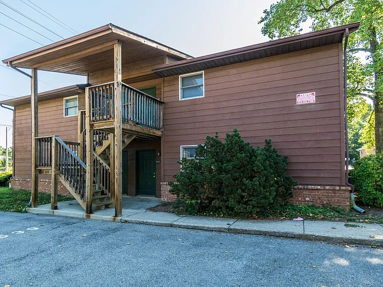 519 E Smith Ave — Photo 11