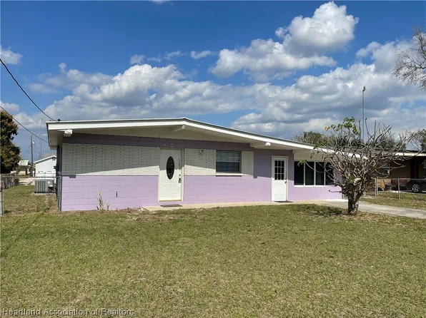 702 W Ruth St, Avon Park, FL 33825