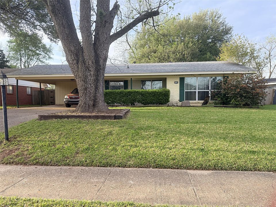 1st image of 1716 Bayou Cir