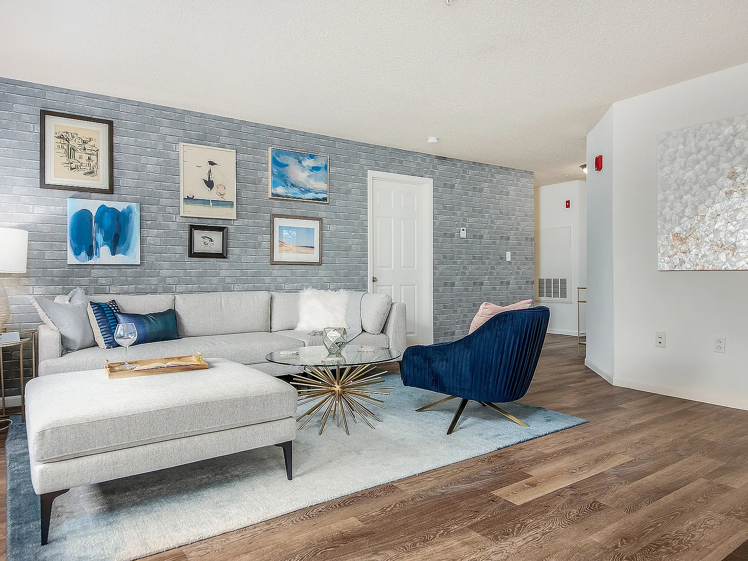 Essex Apartment Homes — Photo 1