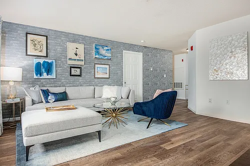 Essex Apartment Homes Photo 1