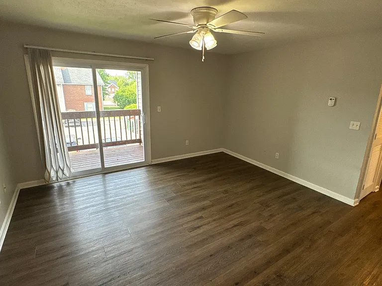 4105 Blue Lick Ct #4 — Photo 7