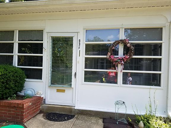2nd image of 93F Edinburgh Ln