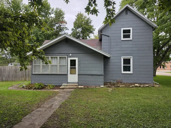 213 S Fremont St, Tampico, IL 61283