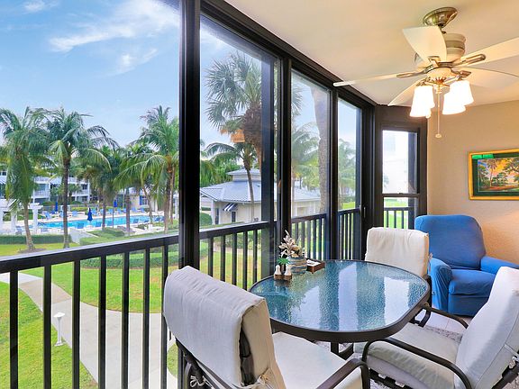 5th image of 223 Bay Colony Drive N